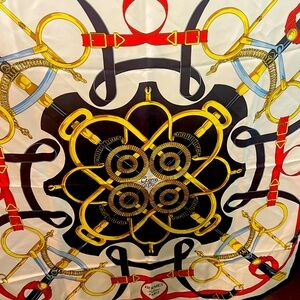 Hermes Carre 70 brand new in box. Never used.